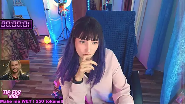 Toxic Ellies online show from October 11, 1:23 pm