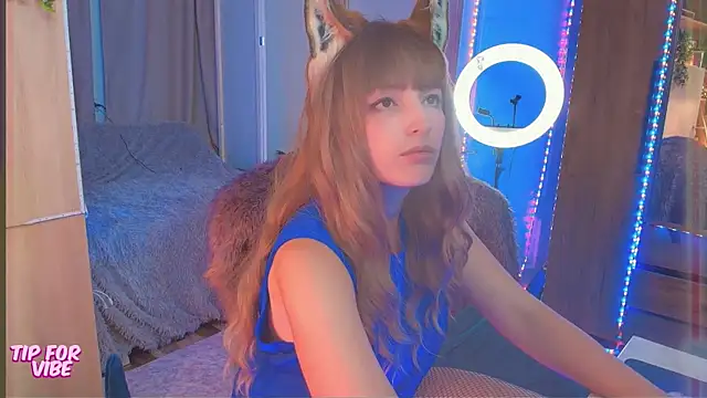 Toxic Ellies online show from September 23, 3:52 pm