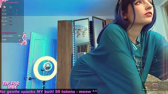 Toxic Ellies online show from November 22, 1:54 pm