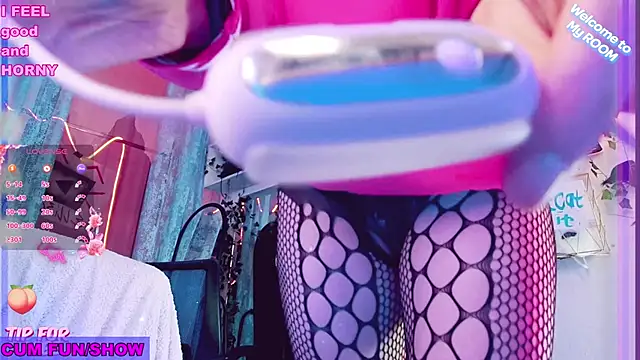 Toxic Ellies online show from January 23, 10:01 am