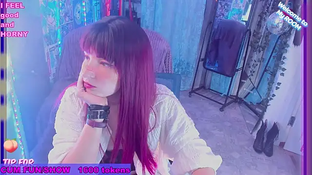 Toxic Ellies online show from February 6, 2:37 pm