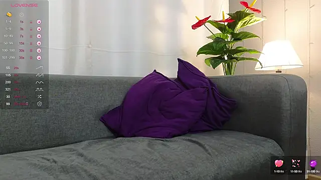Snapshot of xteddy_bear chatting on February 26, 8:36 pm xteddy bear online show from February 26, 8:36 pm