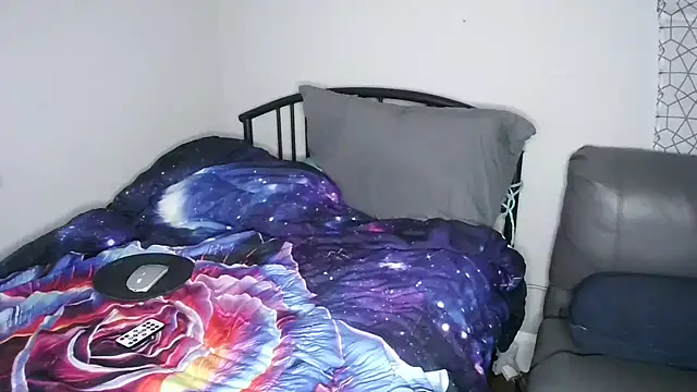 Snapshot of Boogieflex1 chatting on November 3, 6:18 am Boogieflex1 online show from November 3, 6:18 am