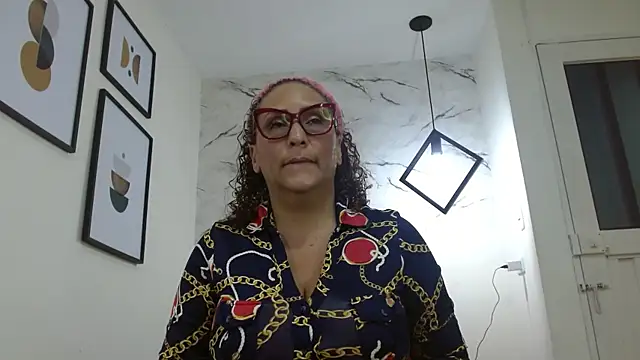 Snapshot of EvaMills1 chatting on November 13, 8:35 pm EvaMills1 online show from November 13, 8:35 pm