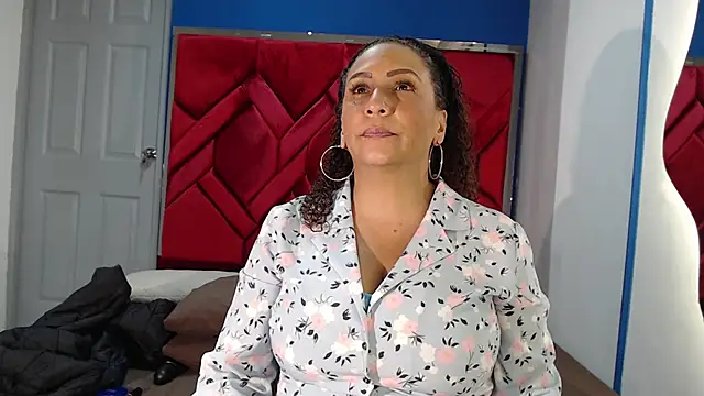 Snapshot of EvaMills1 chatting on February 25, 9:04 pm EvaMills1 online show from February 25, 9:04 pm