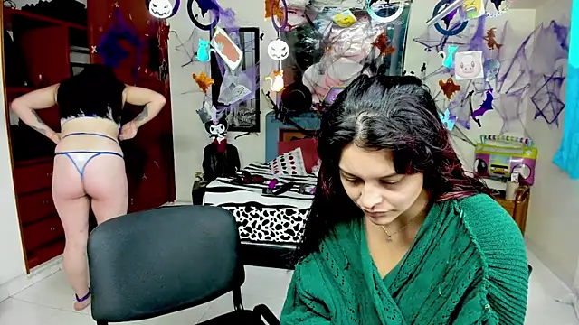 Snapshot of jeyloveebony chatting on October 29, 1:21 pm jeyloveebony online show from October 29, 1:21 pm