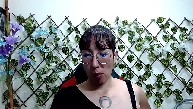 jeyloveebony online show from March 13, 2:01 pm