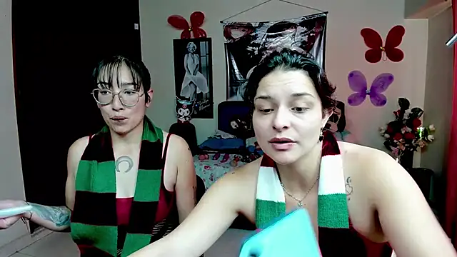 Snapshot of jeyloveebony chatting on November 27, 1:44 pm jeyloveebony online show from November 27, 1:44 pm