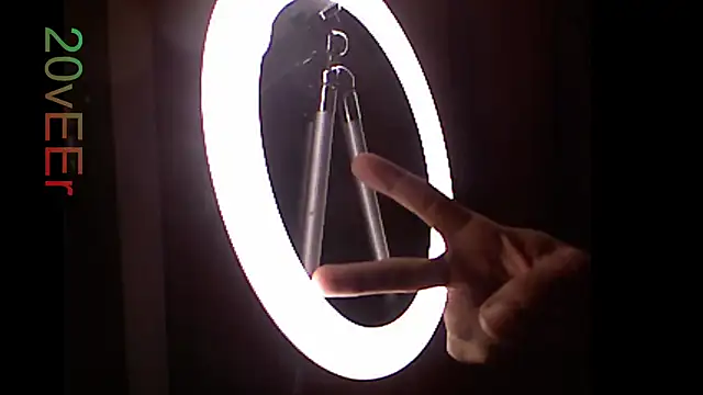 Snapshot of 20vEEr chatting on February 11, 7:58 pm 20vEEr online show from February 11, 7:58 pm