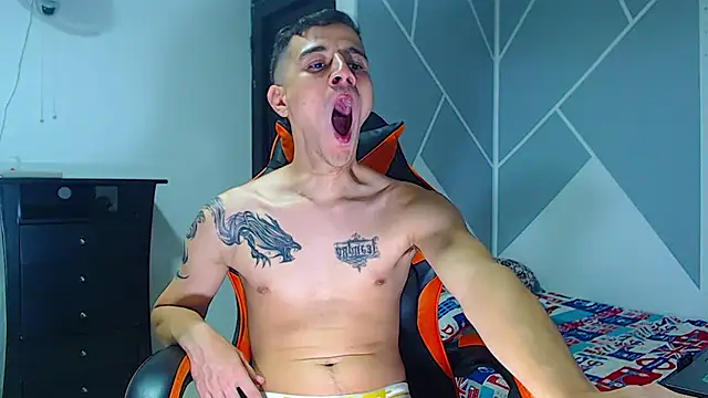 ADAM HOT online show from May 25, 12:10 am