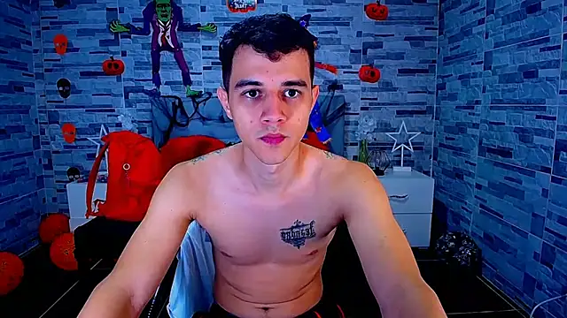 ADAM HOT online show from October 22, 9:35 pm