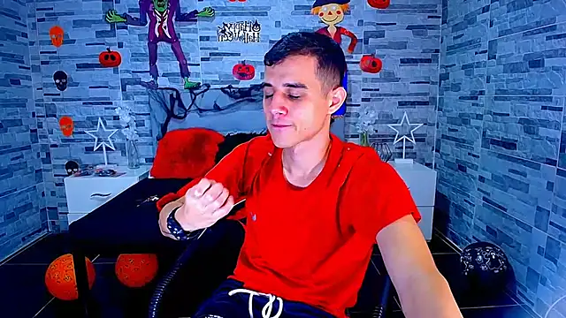 ADAM HOT online show from October 18, 9:28 pm