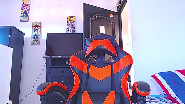 ADAM HOT online show from February 20, 1:24 pm