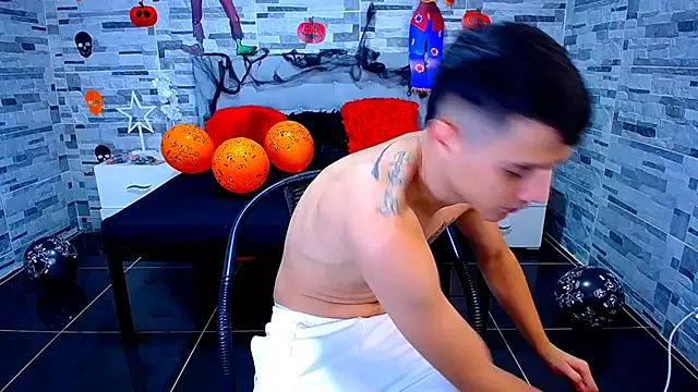 ADAM HOT online show from October 13, 9:27 pm