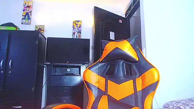 ADAM HOT online show from April 3, 11:00 pm