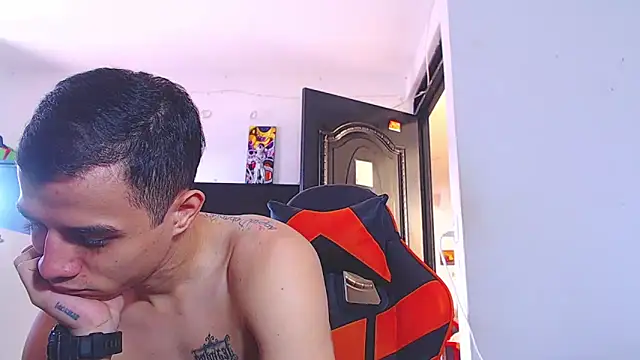 ADAM HOT online show from March 2, 2:35 pm