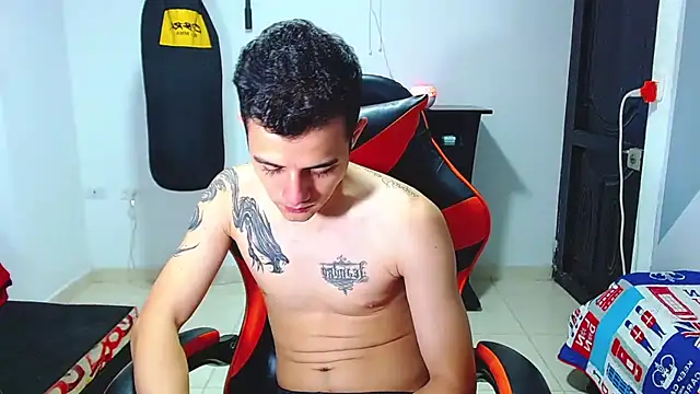 ADAM HOT online show from June 17, 11:47 pm