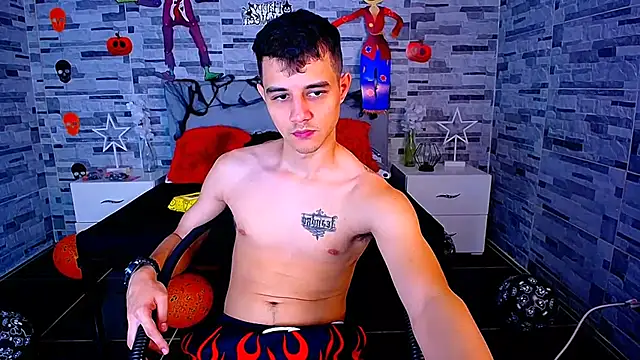 ADAM HOT online show from October 15, 8:50 pm