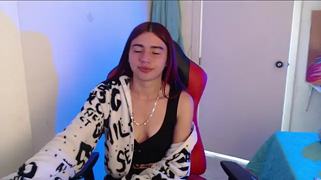 Snapshot of Maximesex chatting on February 16, 1:43 pm Maximesex online show from February 16, 1:43 pm