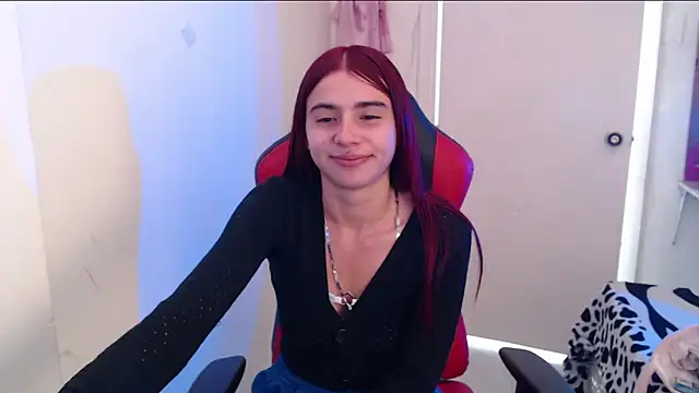 Snapshot of Maximesex chatting on December 17, 1:38 pm Maximesex online show from December 17, 1:38 pm