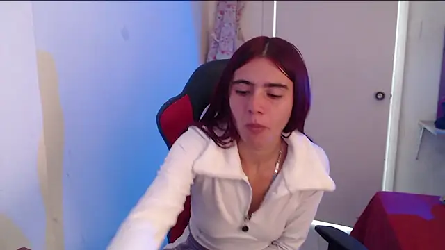 Snapshot of Maximesex chatting on January 19, 1:37 pm Maximesex online show from January 19, 1:37 pm