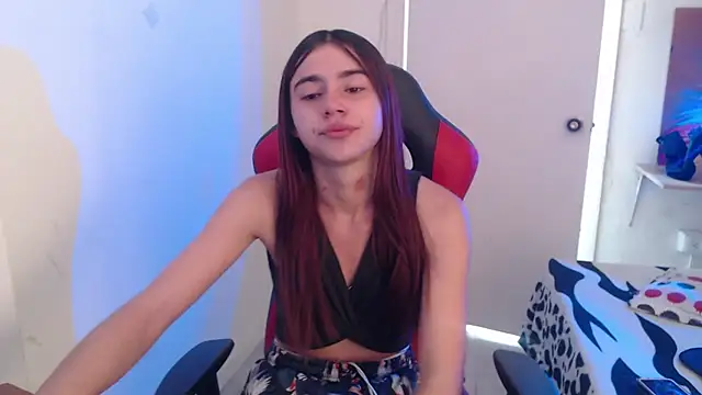 Snapshot of Maximesex chatting on December 3, 1:32 pm Maximesex online show from December 3, 1:32 pm