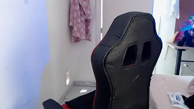 Snapshot of Maximesex chatting on November 4, 1:26 pm Maximesex online show from November 4, 1:26 pm