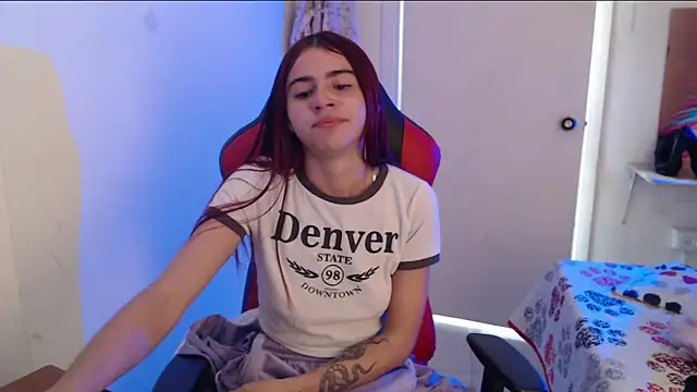 Snapshot of Maximesex chatting on February 3, 1:38 pm Maximesex online show from February 3, 1:38 pm