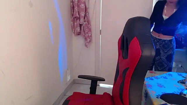 Snapshot of Maximesex chatting on November 14, 1:37 pm Maximesex online show from November 14, 1:37 pm