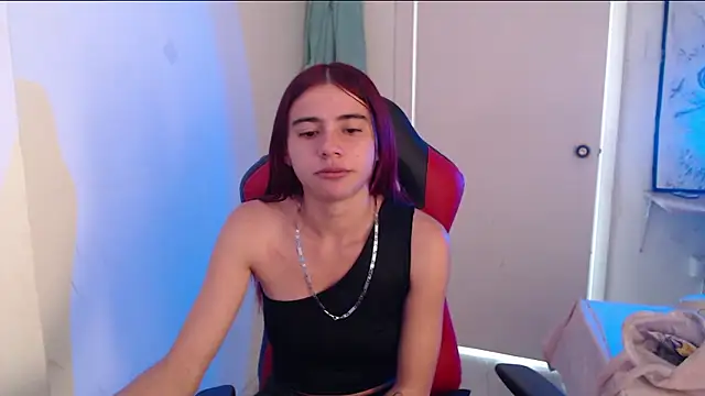 Snapshot of Maximesex chatting on January 14, 1:37 pm Maximesex online show from January 14, 1:37 pm