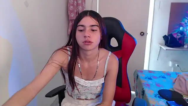 Snapshot of Maximesex chatting on November 13, 6:01 pm Maximesex online show from November 13, 6:01 pm