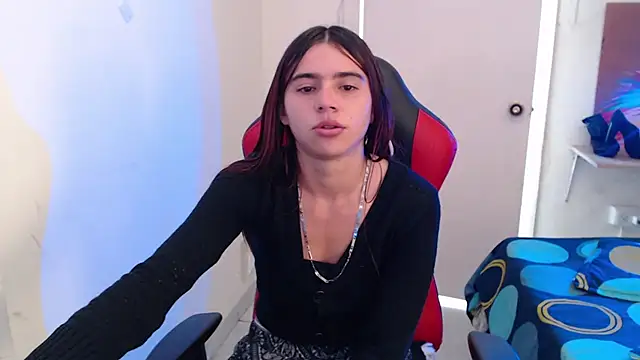 Snapshot of Maximesex chatting on November 27, 1:33 pm Maximesex online show from November 27, 1:33 pm