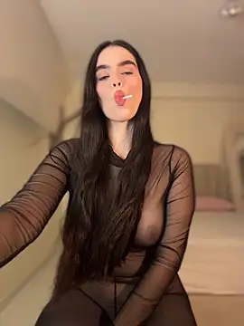 Snapshot of Mavi_Coless chatting on May 3, 2:05 am Mavi Coless online show from May 3, 2:05 am
