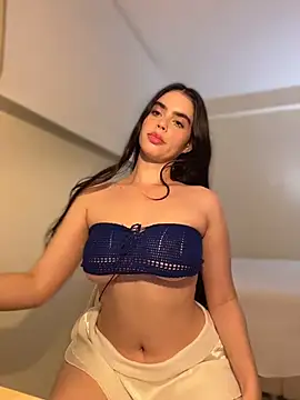 Mavi Coless online show from April 14, 1:10 am