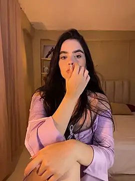 Mavi Coless online show from November 6, 2:04 am