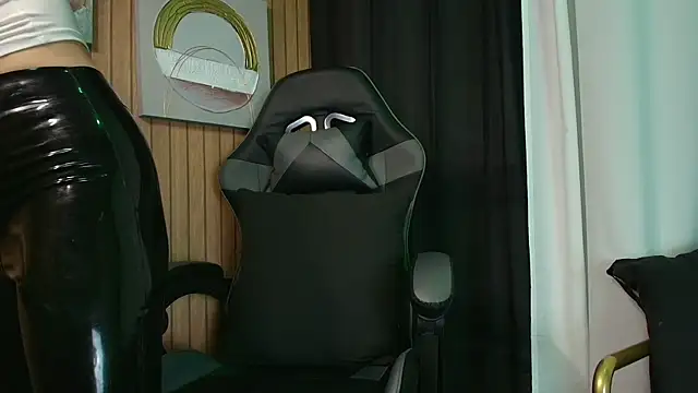 Camila Chainn online show from December 18, 9:14 am