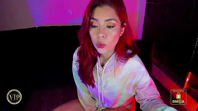 Snapshot of Miss_Ginger_ chatting on October 2, 3:32 am Miss Ginger  online show from October 2, 3:32 am