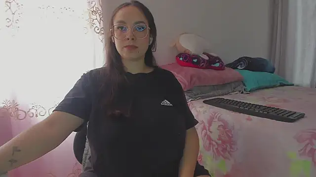 HARLEYNAPIER online show from March 16, 8:55 pm