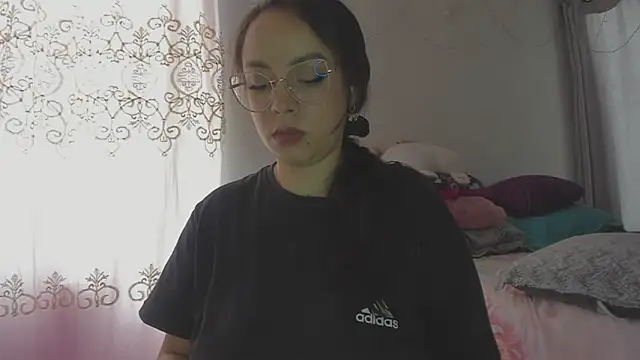 HARLEYNAPIER online show from March 25, 7:13 pm