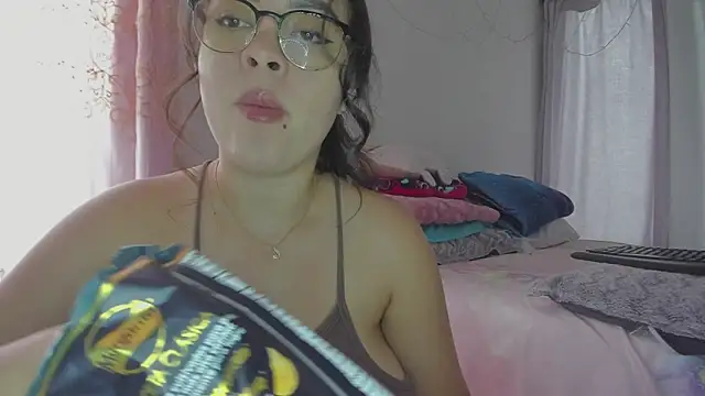 HARLEYNAPIER online show from February 7, 6:05 pm