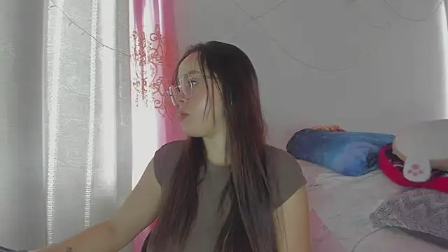 HARLEYNAPIER online show from May 31, 9:04 pm