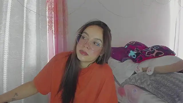 HARLEYNAPIER online show from May 30, 3:06 pm