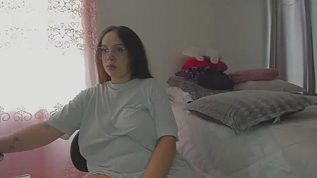 HARLEYNAPIER online show from April 7, 6:54 pm