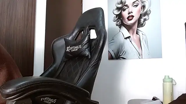 Hendry  online show from October 26, 3:29 am