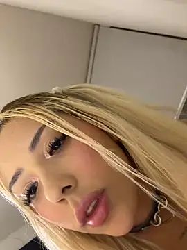 Sofy Softtt online show from June 7, 1:33 am