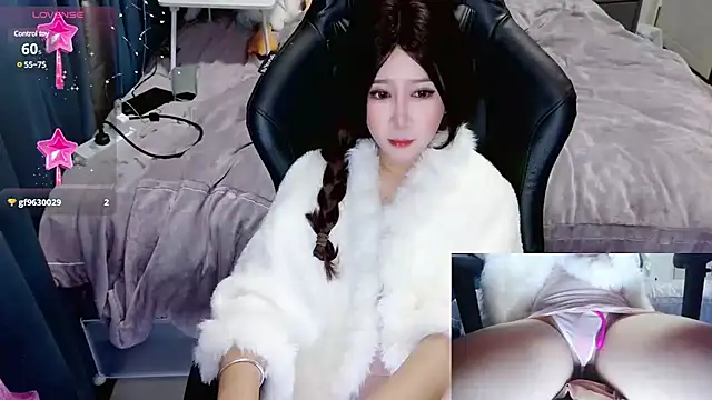 Snapshot of Angelababy001 chatting on December 9, 2:06 pm Angelababy001 online show from December 9, 2:06 pm