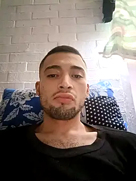 Snapshot of Suggarwhite18CM chatting on October 1, 4:22 pm Suggarwhite18CM online show from October 1, 4:22 pm