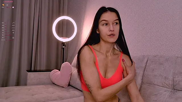 Alice  grace online show from October 27, 10:00 pm