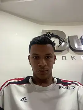 Snapshot of Onel9701 chatting on March 21, 6:45 pm Onel9701 online show from March 21, 6:45 pm