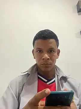 Snapshot of Onel9701 chatting on February 21, 1:46 pm Onel9701 online show from February 21, 1:46 pm